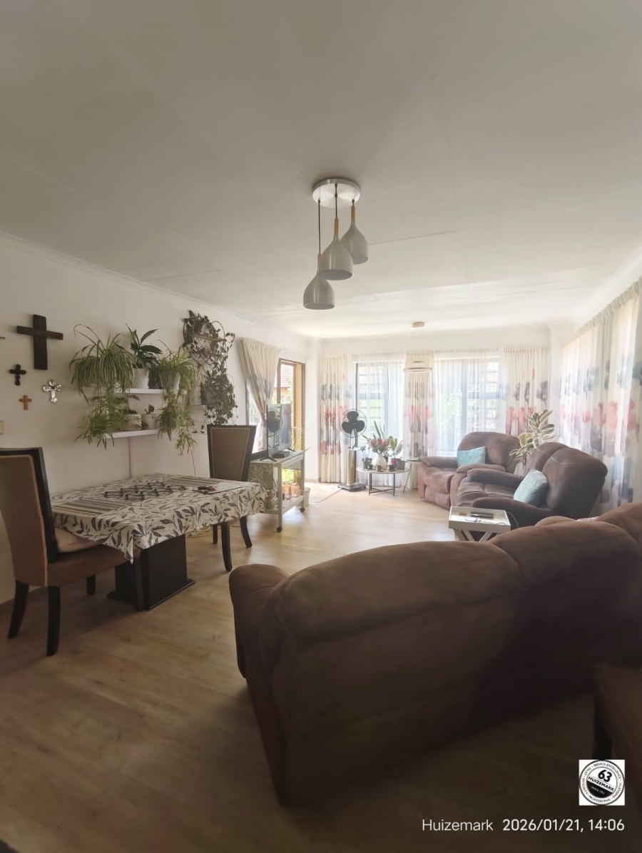 2 Bedroom Property for Sale in Sasolburg Ext 11 Free State